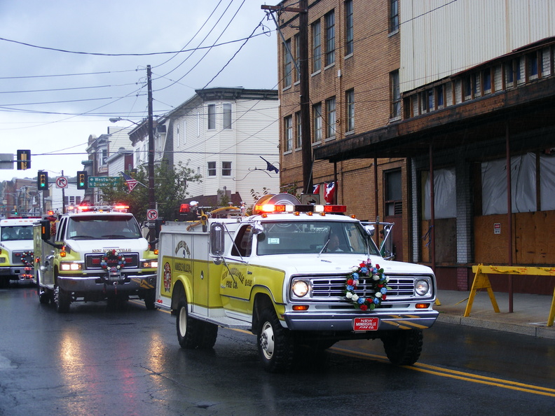 9 11 fire truck paraid 054